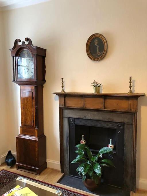 Charm & Character On Historic Rose Street Apartment Edinburgh Bagian luar foto